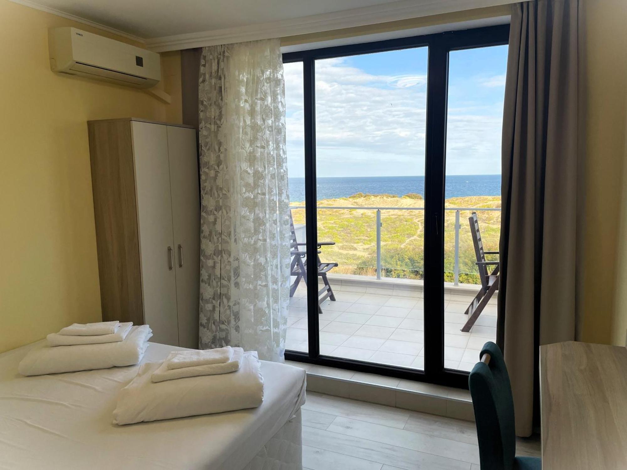 Apart-Hotel Panorama Sea Lux Приморско Екстериор снимка