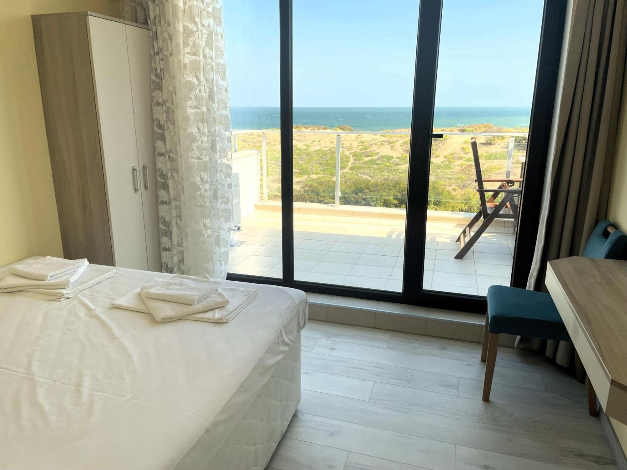 Apart-Hotel Panorama Sea Lux Приморско Екстериор снимка