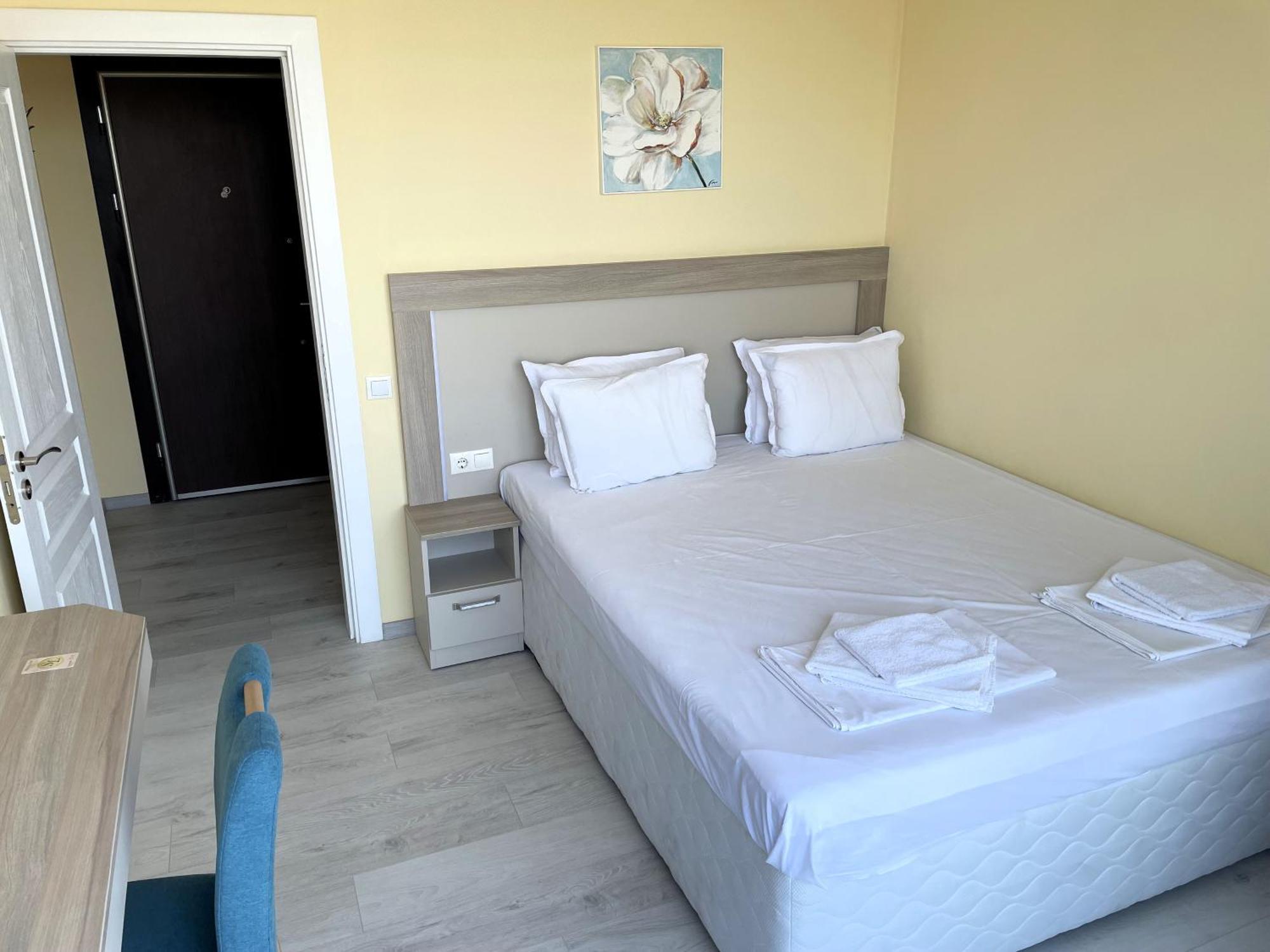 Apart-Hotel Panorama Sea Lux Приморско Екстериор снимка