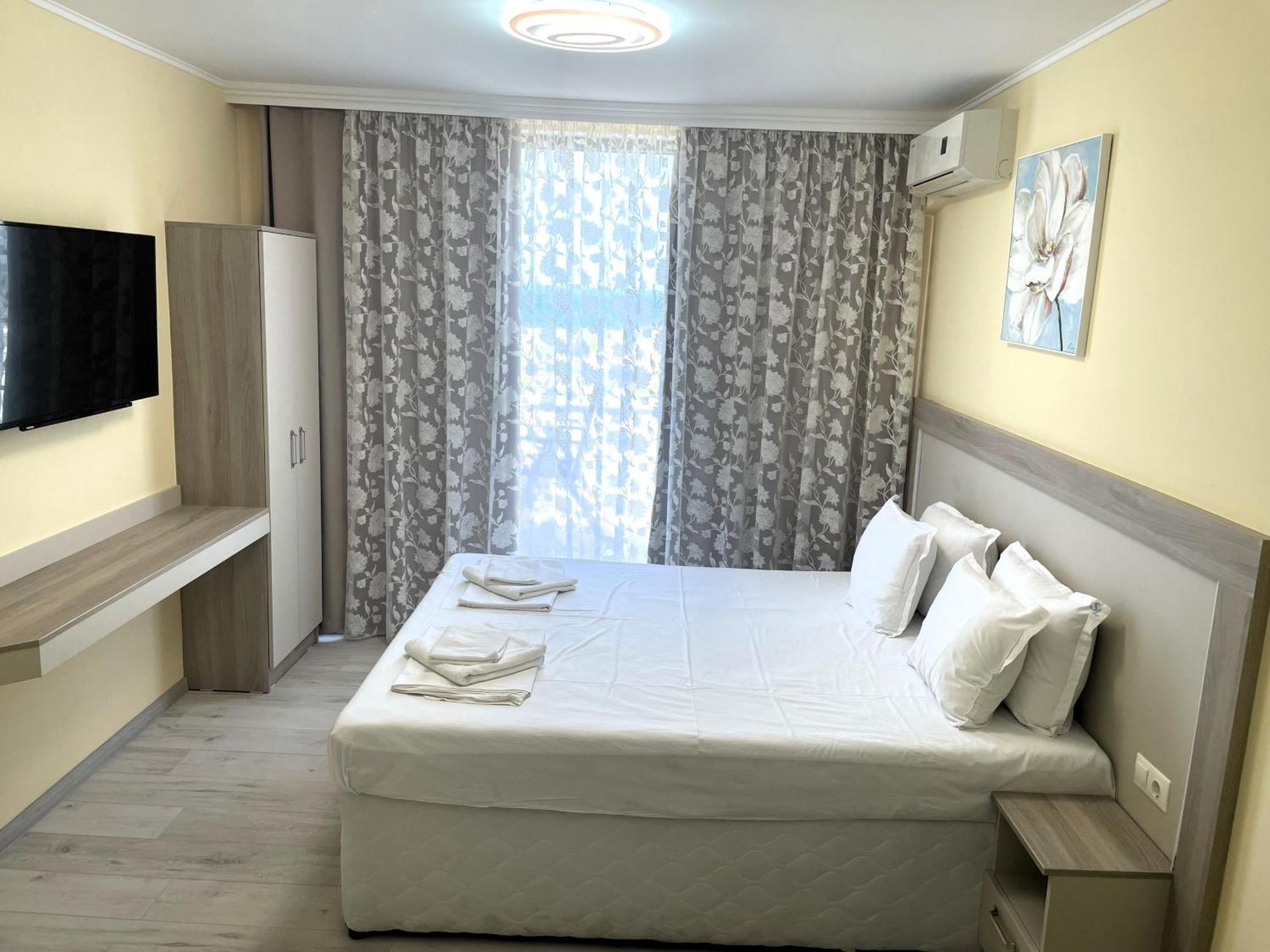 Apart-Hotel Panorama Sea Lux Приморско Екстериор снимка