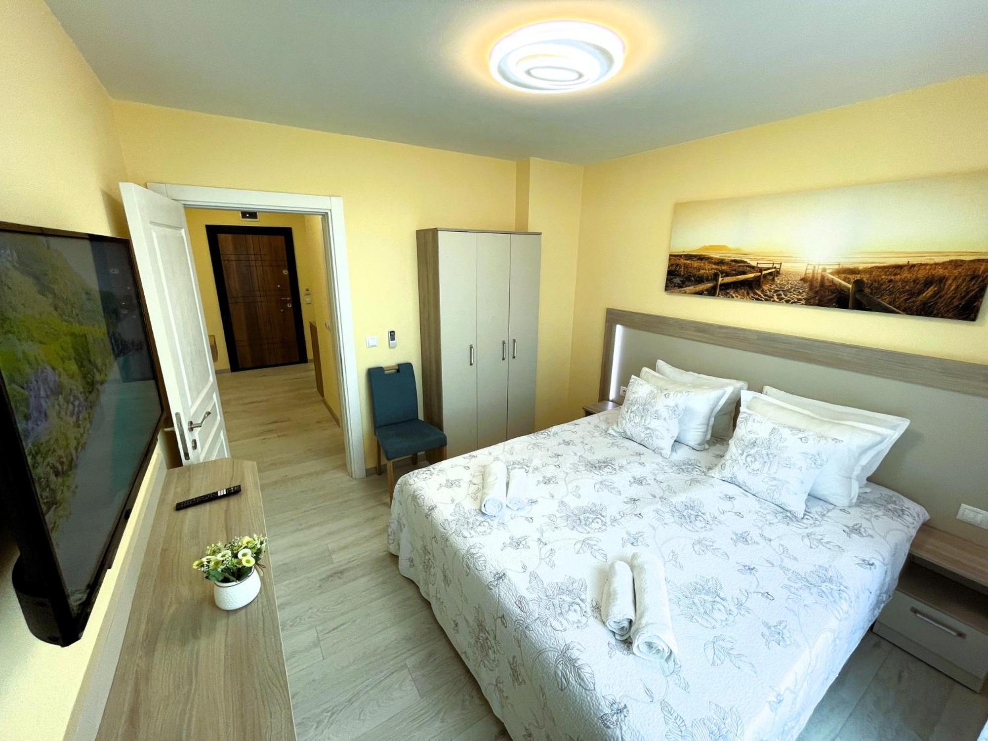 Apart-Hotel Panorama Sea Lux Приморско Екстериор снимка